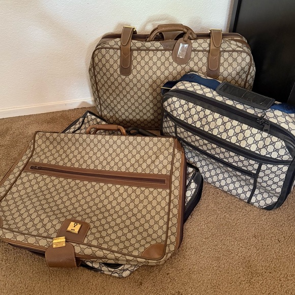 Gucci Handbags - Vintage Gucci Brown and Tan Travel Bags 4 piece luggage